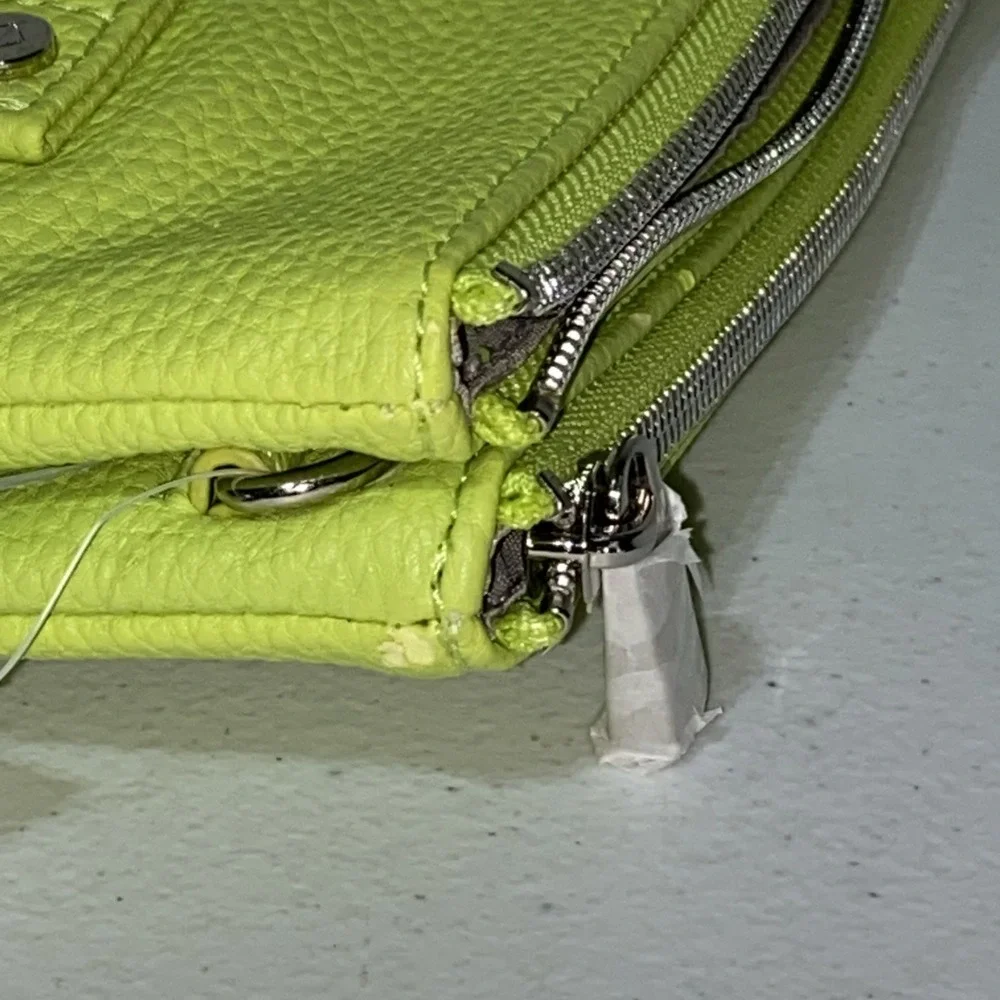 THIRTY-ONE Jewell Street Style Handbag Citrus Lime Green Pebbled Crossbody Purse